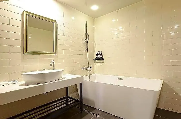 Hotel The Gray 3*
